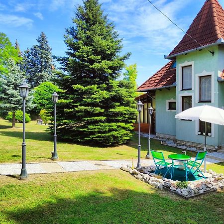 Апартаменты Balaton Garden Балатондьёрёк Экстерьер фото